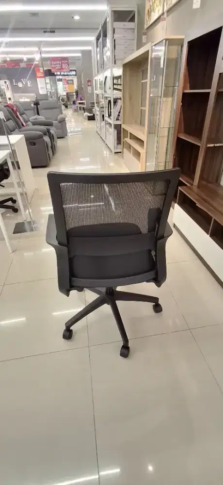 Kursi kantor yale