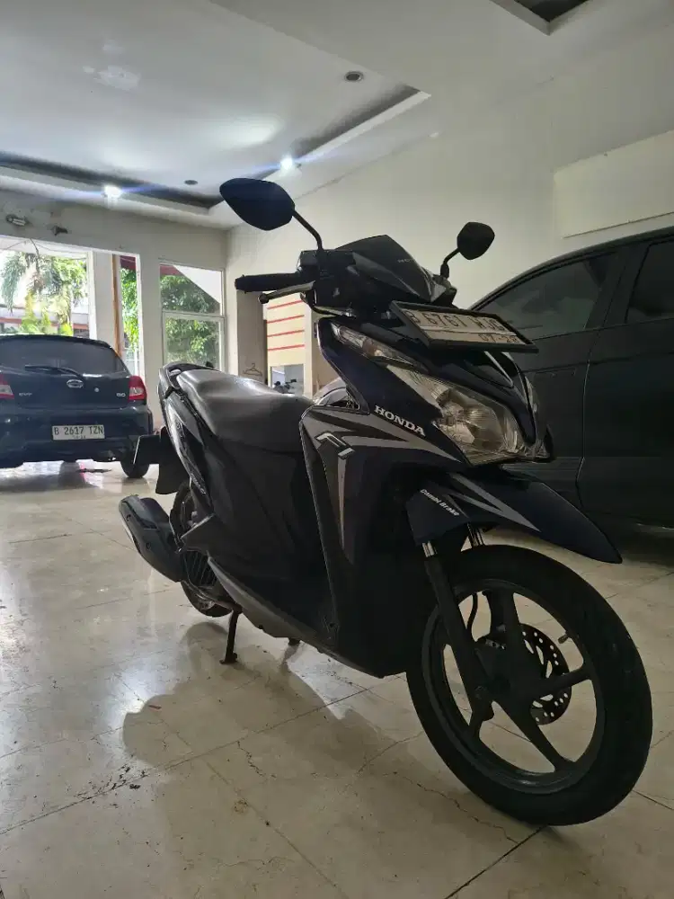 Vario kzr 2013 biru warna langka