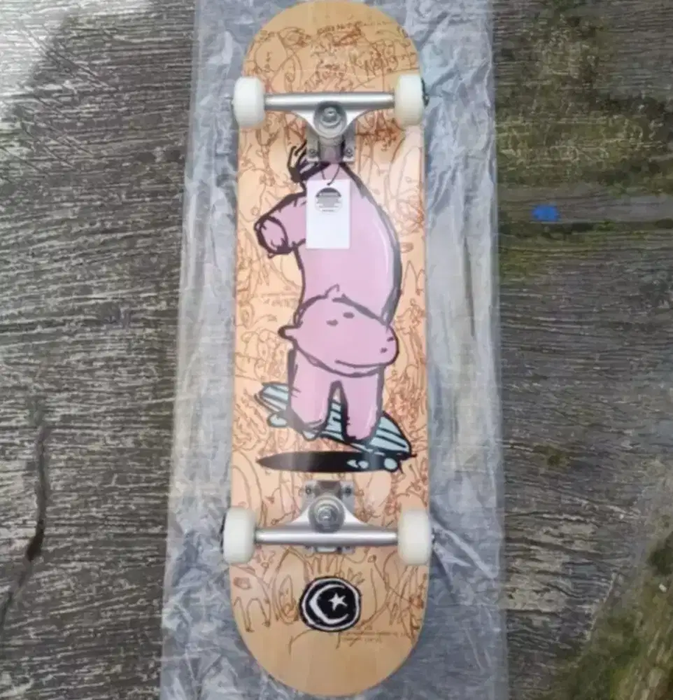 Skateboard deck fullset Foundation skateboard Hippo 8.25