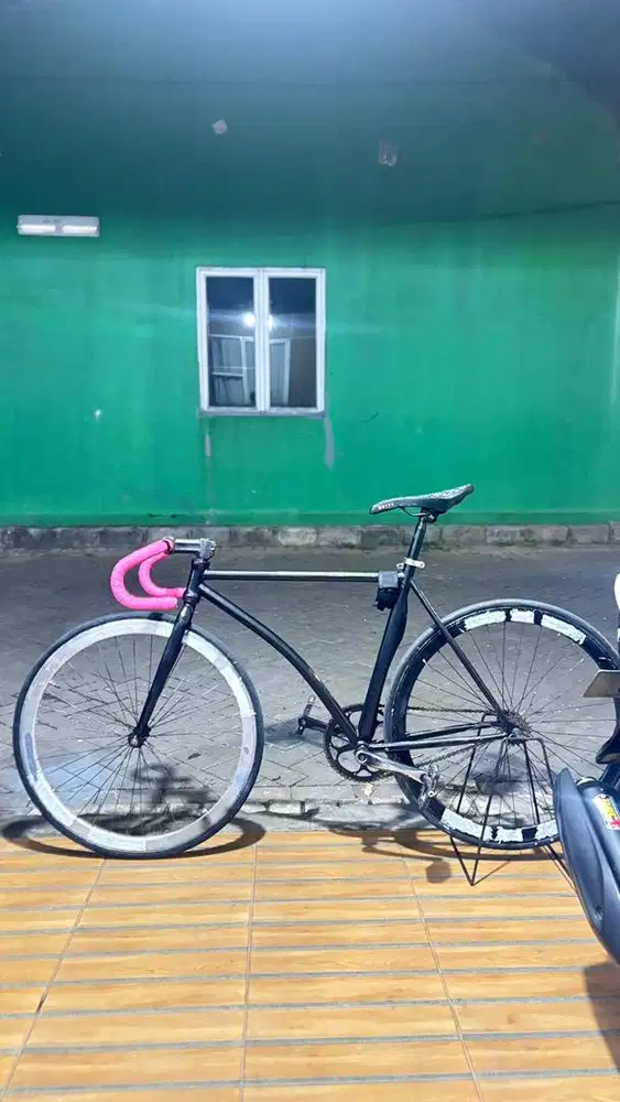 Sepeda Fixie Oddesy VIP