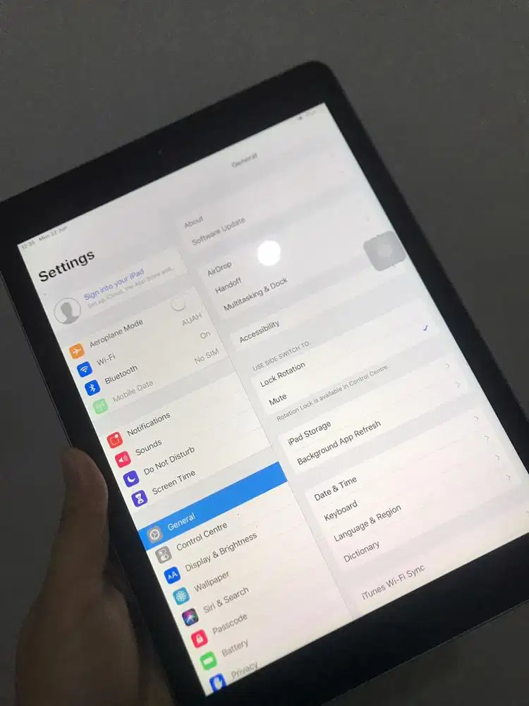 DIJUAL CEPAT BU IPAD AIR 2 BEKAS BARU DIPAKE 1 TAHUN