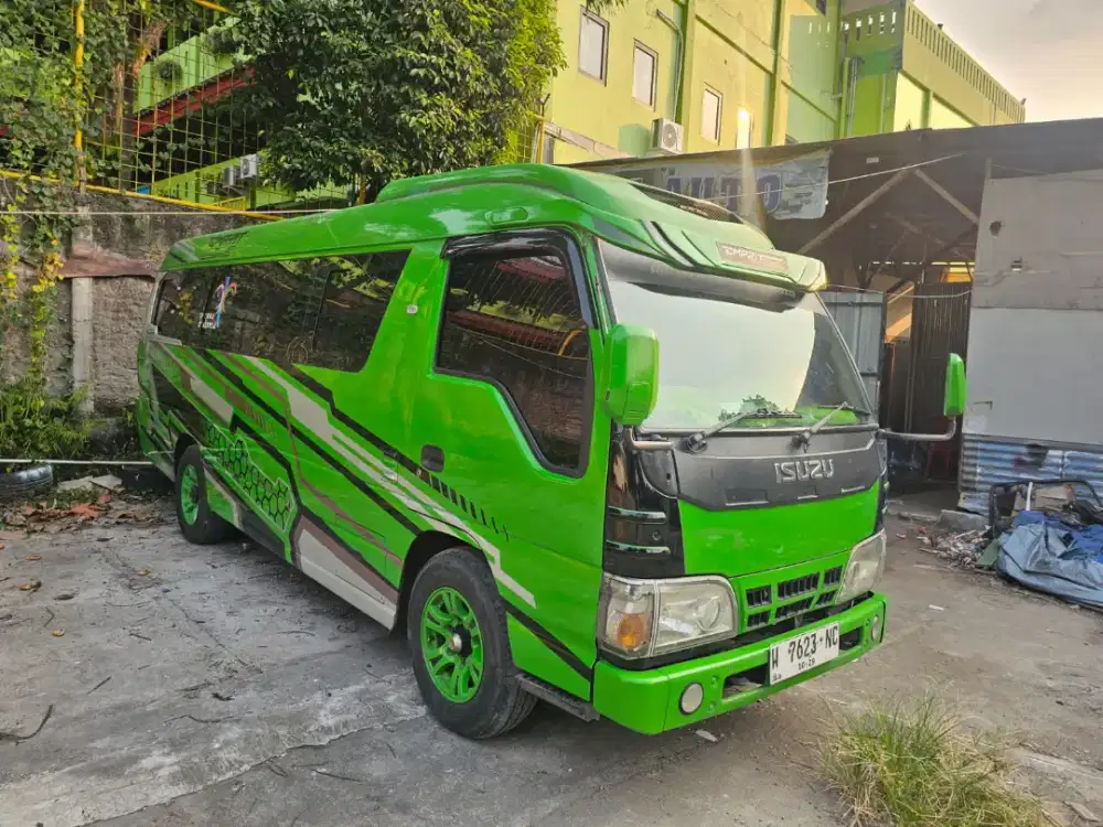 Isuzu elf long 19 seat 2013