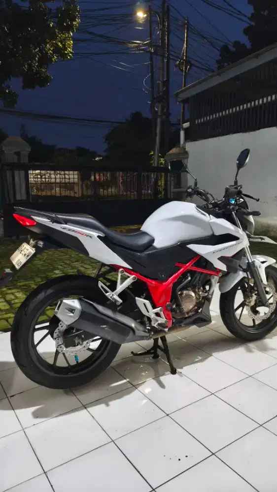 Honda CB 150 R Putih AB Gunungkidul