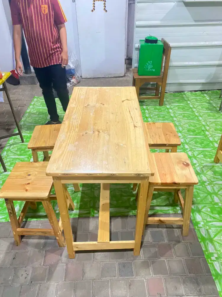 Meja Makan Warkop 4 Set