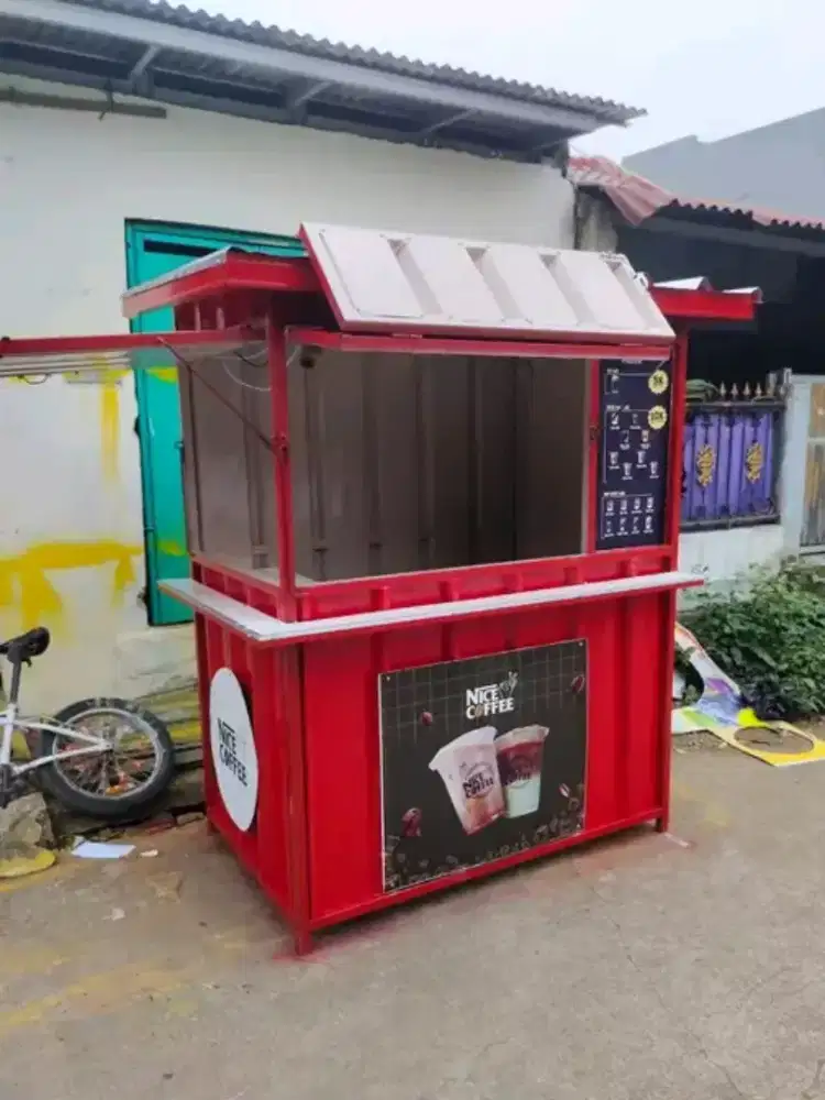 Booth Container