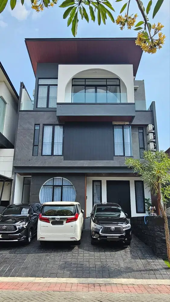Dijual Rumah FullFurnish ada Kolam Renang di Fullerton Citraland Utama