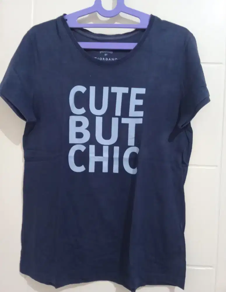 Preloved kaos wanita giordano