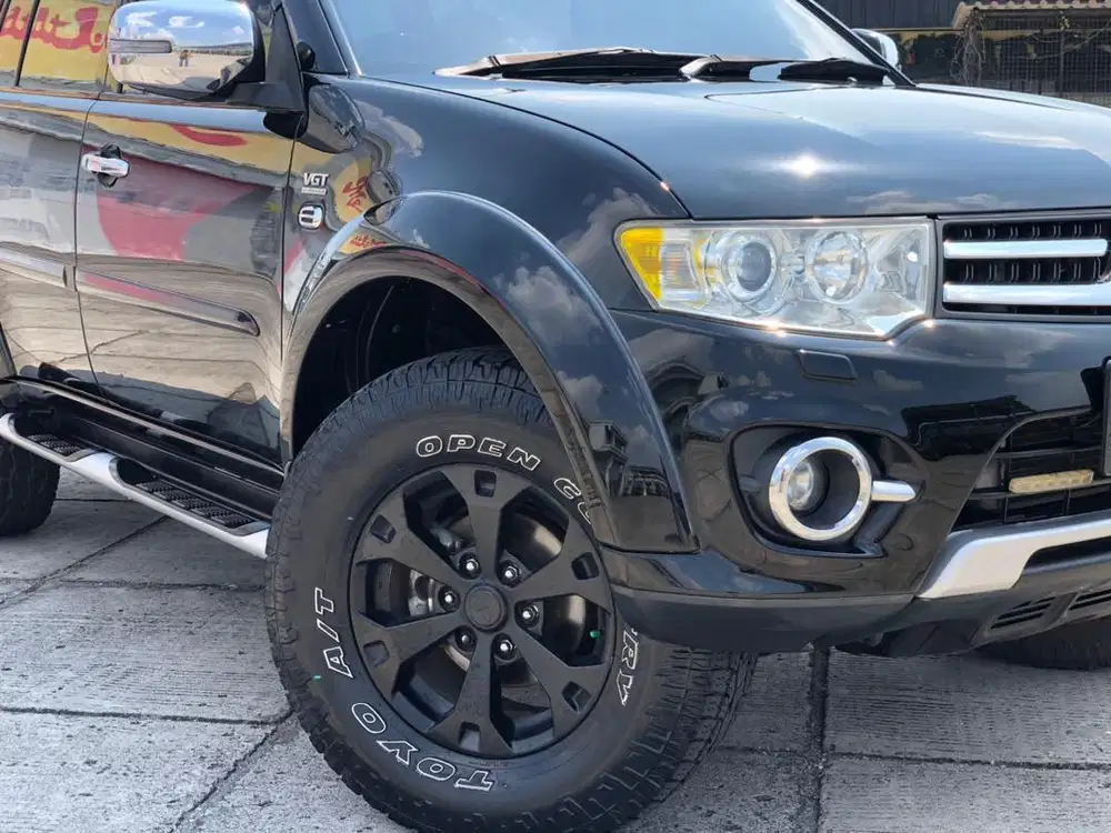 PAJERO DAKAR VGT AT 2013. HITAM