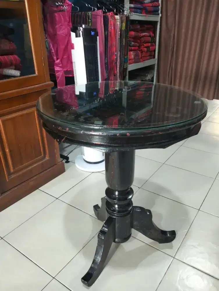 Meja bulat kayu cantik