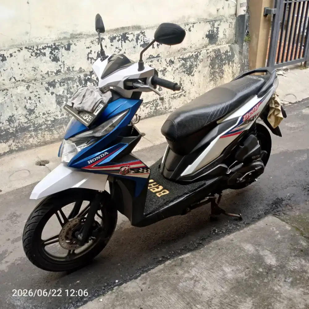 Di jual unit beat eco tahun 2018 lengkap pajak dan plat panjang.