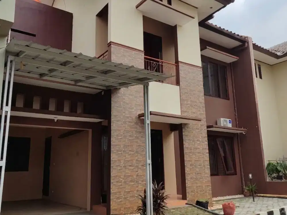Rumah 2 Lantai dalam Komplek Jl. Bukit Cinere Raya, Gandul Depok