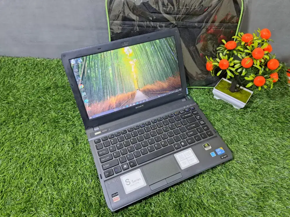 Laptop Sony Vaio core i3 ram 4 HDD 500 GB siap pakai