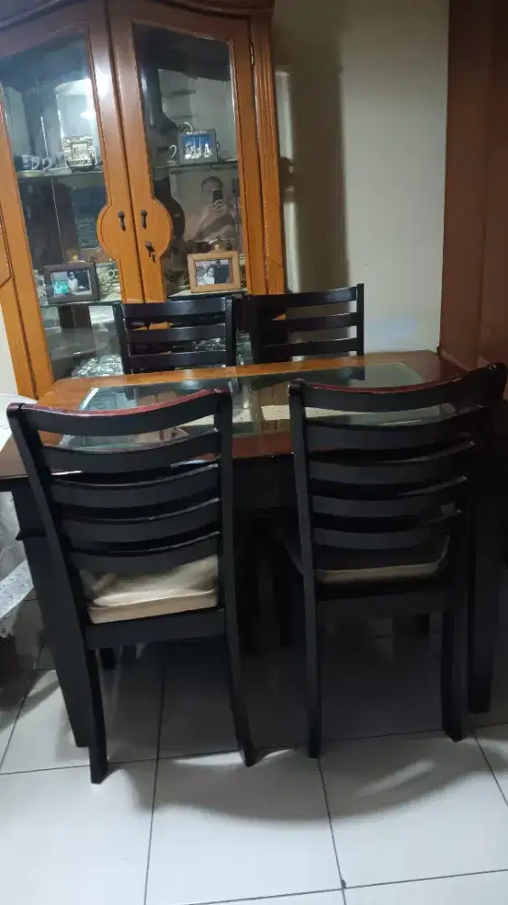 Dijual aja meja mkn minimalis drpd ga kepakai