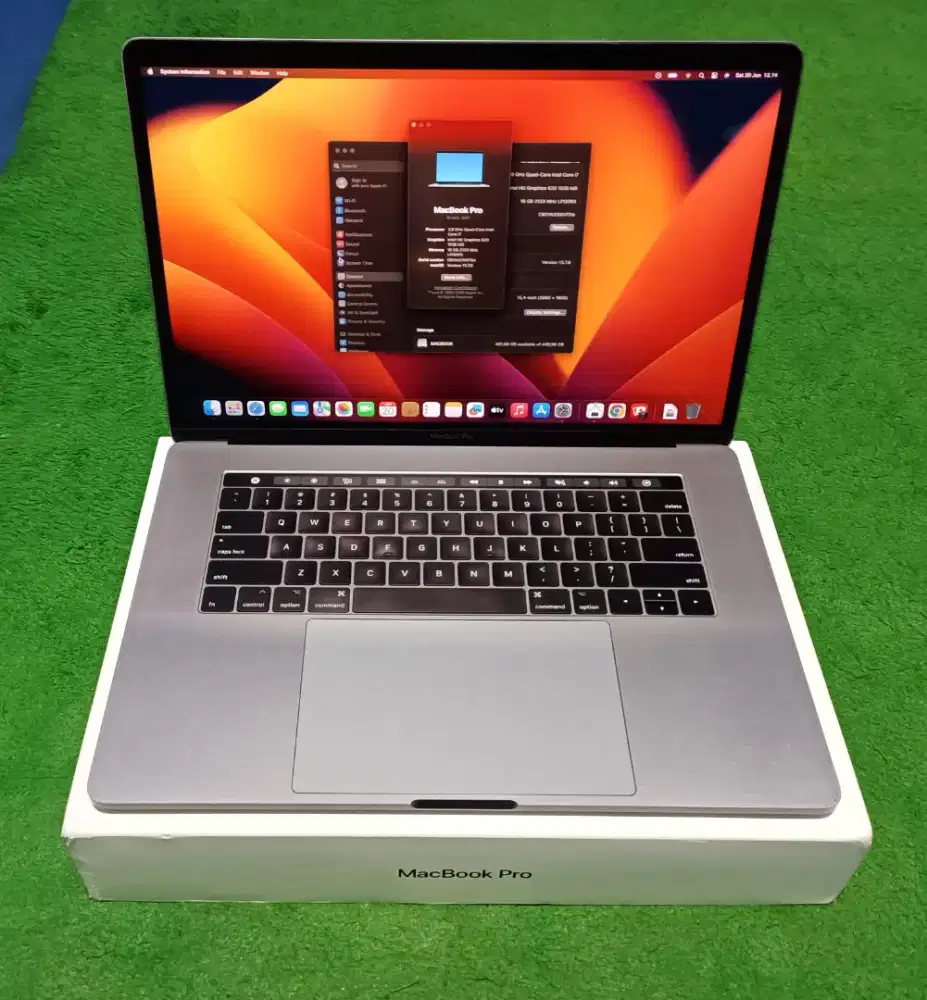 Apple Macbook Pro 2017 15inch i7 16/512 Grey Touchbar Dual VGA Murah
