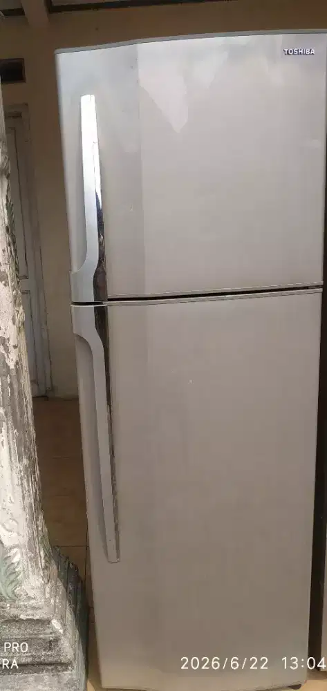 KULKAS 2 PINTU TOSHIBA NORMAL