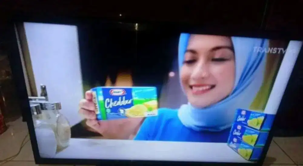 TV LED SHARP 32 INCH MASIH ANALOG PAKE BRACKET.