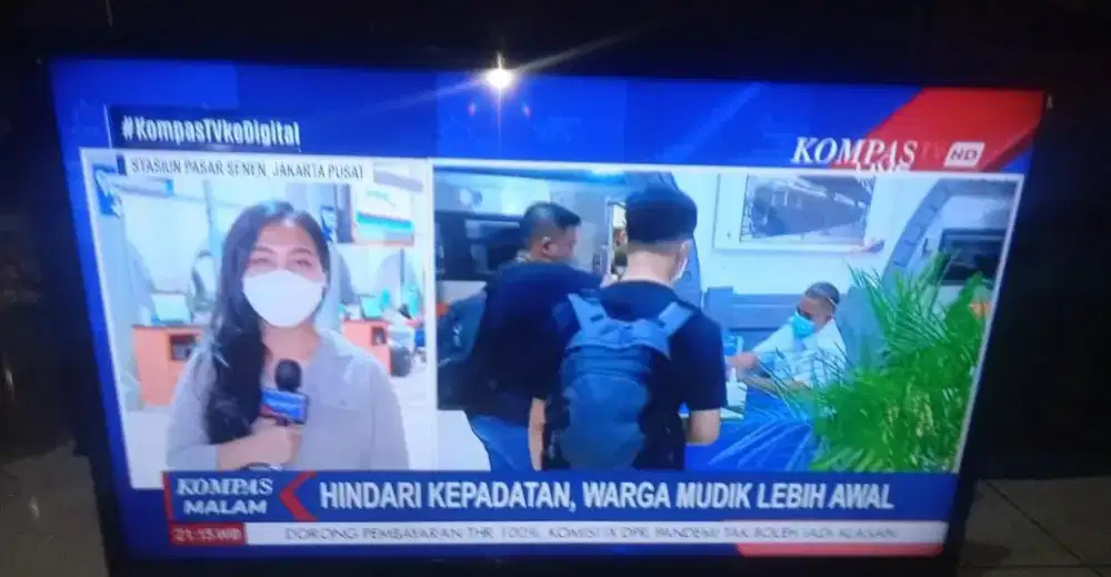 TV LED SHARP 32 INCH MASIH ANALOG PAKE BRACKET.