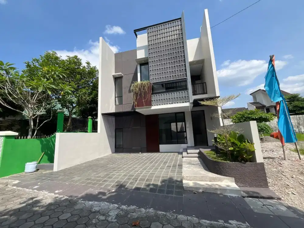 Dekat Stadion Maguwoharjo Jogja Rumah Siap Huni Semi Furnish
