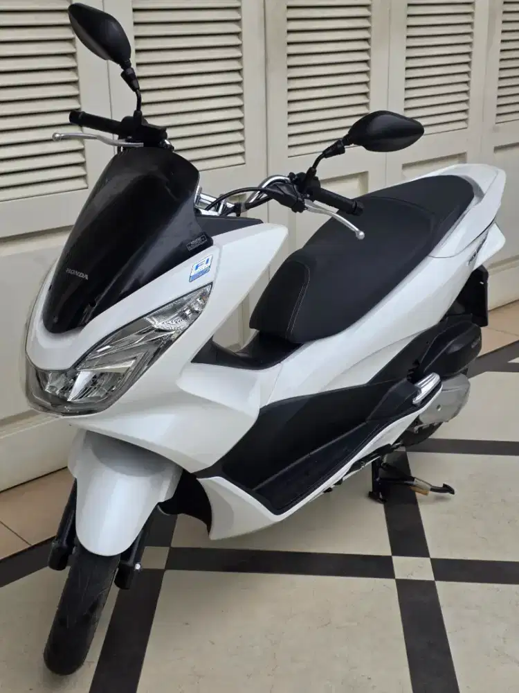Pcx 150 cbu 2015 km 1800 gress like new