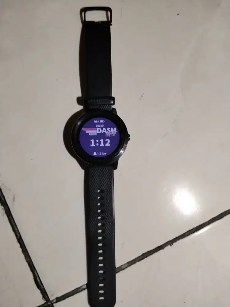 Jam tangan pintar GARMIN VIVOACTIVE 3