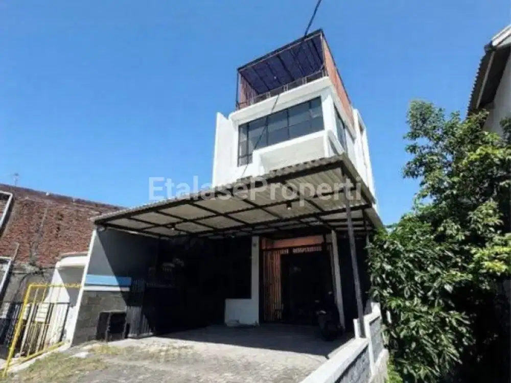 Disewakan / Dijual ruko raya merr