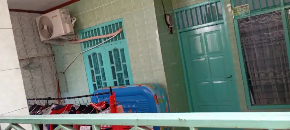 Dijual Rumah + Kontrakan 3 Pintu