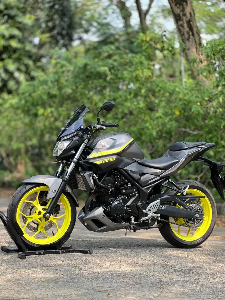 YAMAHA MT25 OLD 2018 GREY KM 18K KONDISI MULUS KAYAK BARU