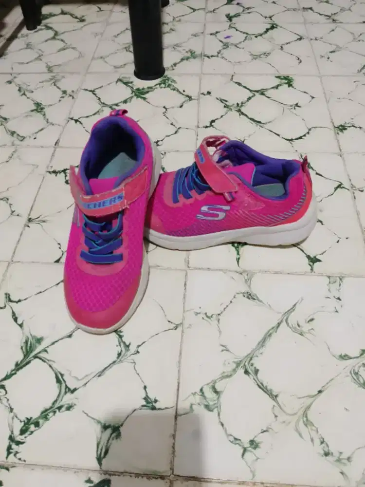Sepatu anak cewek Skechers Rp.50k
