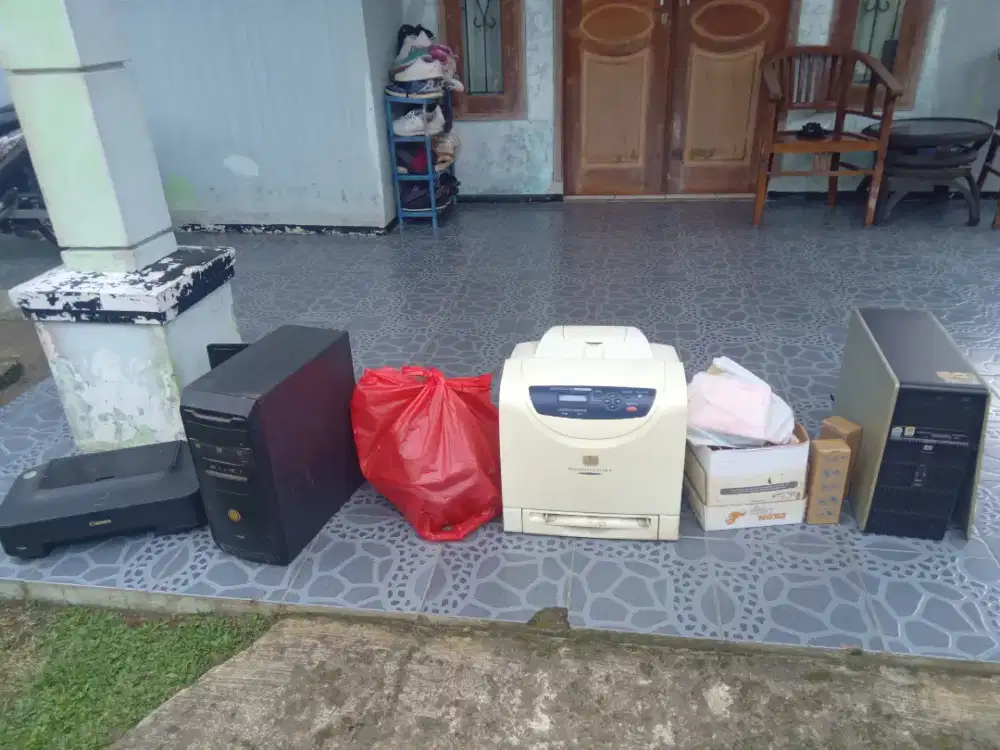 Satu paket mesin cetak stiker, minitor, cpu