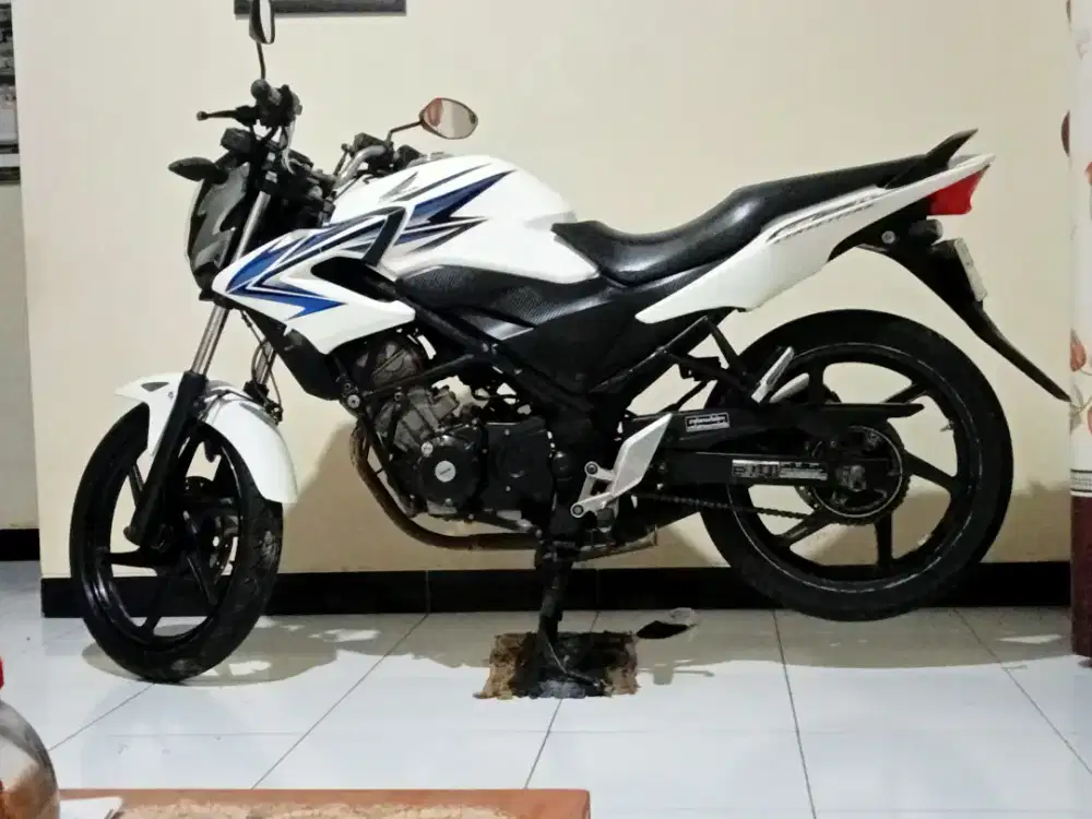 Dijual cb 150r murah yg minat