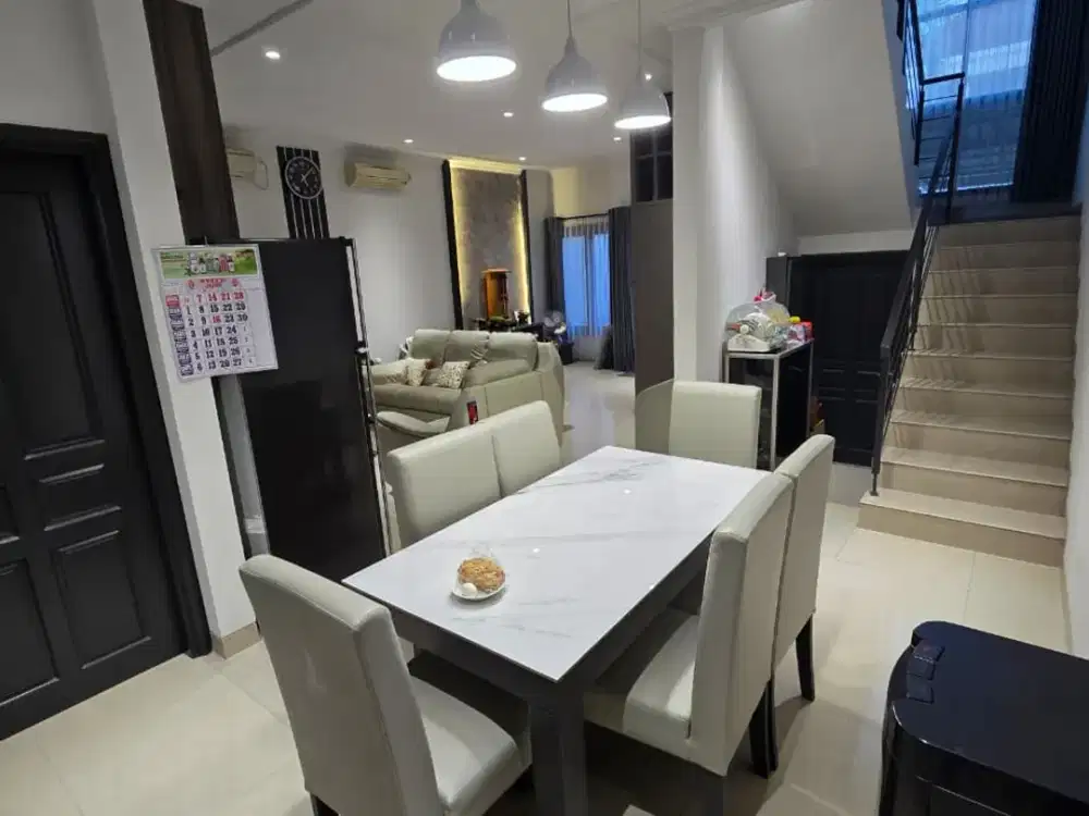 MURAH DIJUAL RUMAH MINIMALIS SIAP HUNI CITRALAND DEKAT GWALK SURABAYA BARAT