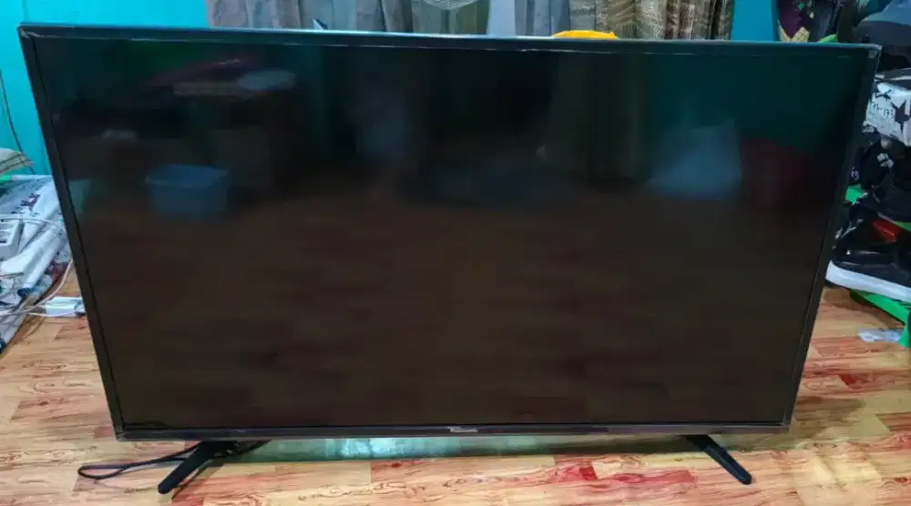 TV LED MERK PANASONIC 53