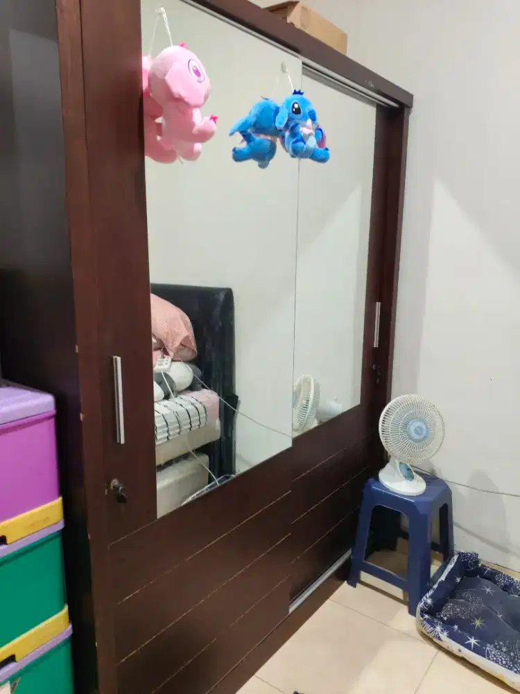 Lemari Baju 2 pintu geser