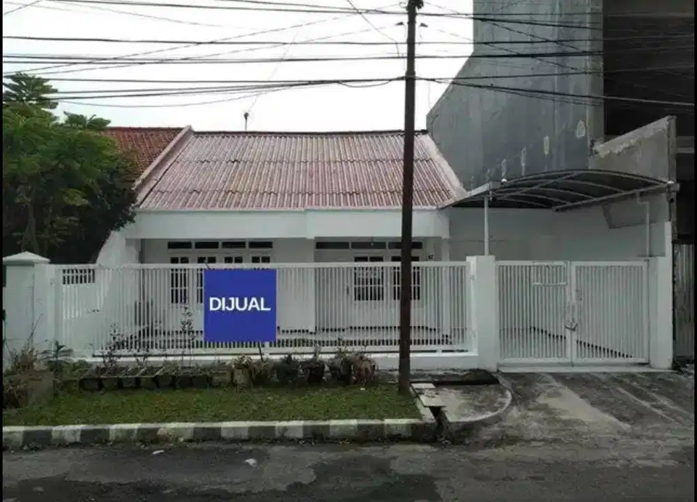 Dijual Murah Rumah SiapHuni Strategis di Darmo Permai Selatan Surabaya