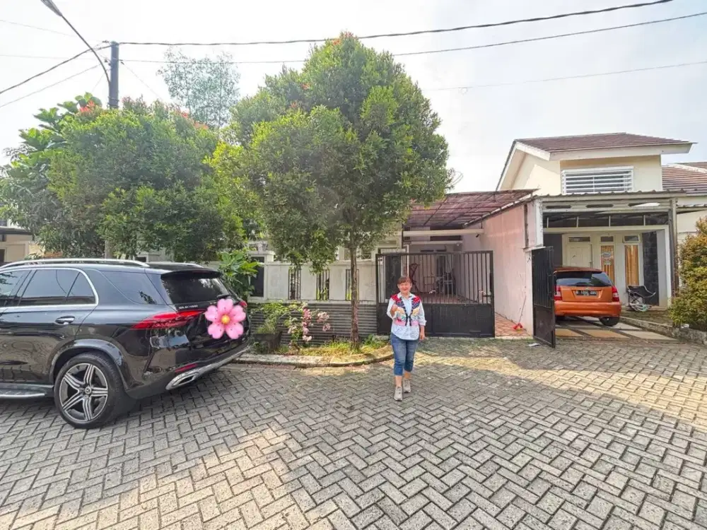 Rumah Second  Megah 2 Lantai Di Citra Indah City