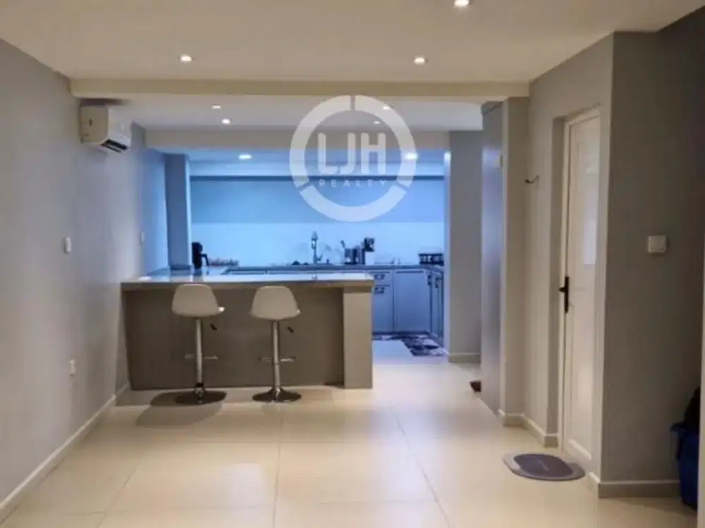 Rumah Furnish Lantai Full Granit di Pelepah Elok, Kelapa Gading, Jakarta Utara
