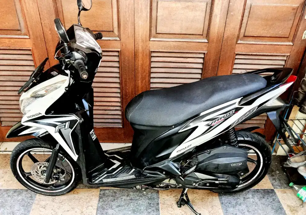 Jual Vario 125 cc KZR tahun 2012 pajak hidup, tangan Pertama