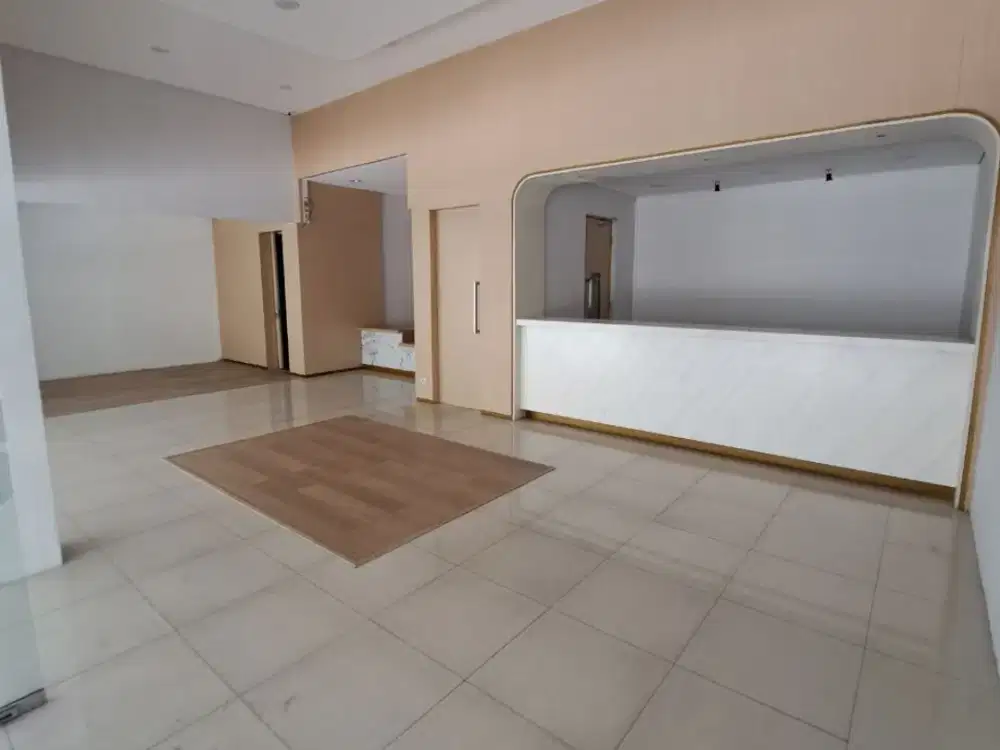 EX Bank Pemerintah Jl DIPONEGORO Hadap Barat , 2 Ruang meeting besar , 4 Ruang kerja