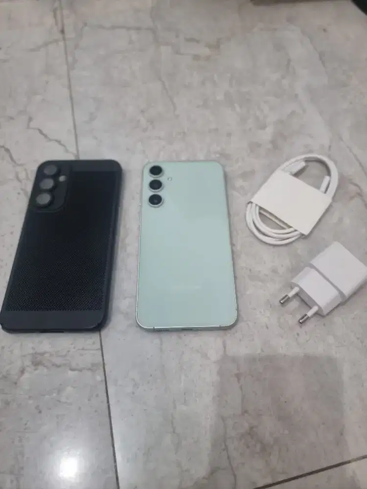 Samsung S23 FE 8/256 Sein Hp & Charger