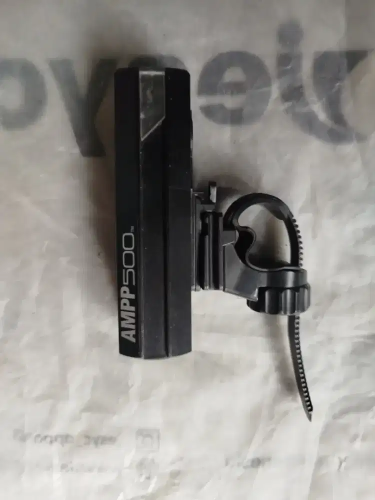Lampu Cateyes AMPP500