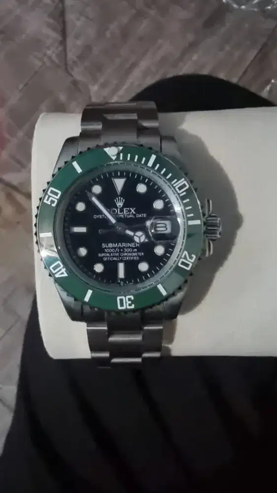 Jam tangan rolex submariner hulk replika