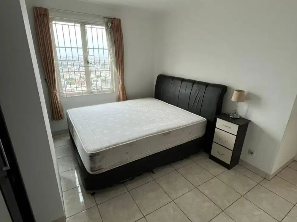 Apartemen di Kelapa Gading, French Walk Moi Evian Garden - 3+1 Bedroom