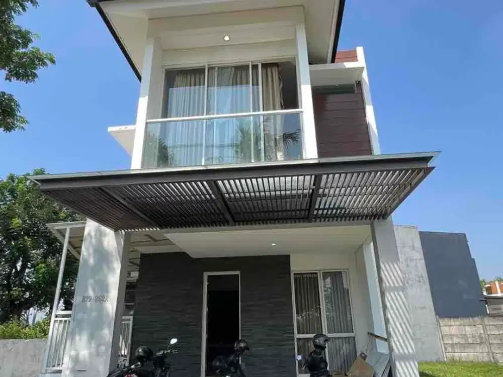 Rumah Hook Semi Furnish di Royal Residence View Danau Row Jalan Lebar