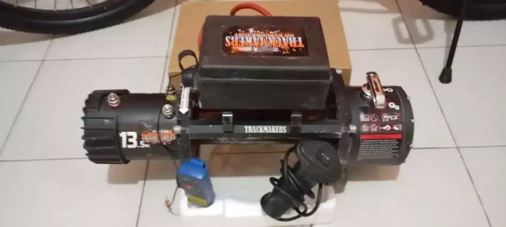 Winch track makers