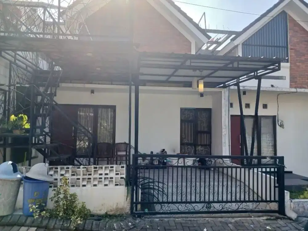 Rumah Mezanine Dekat Dengan Exit Tol Singosari Malang