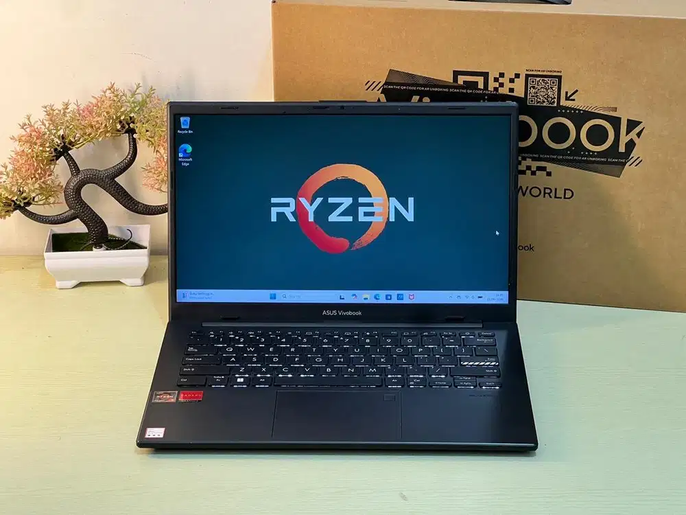 Asus VivoBook Go 14 E1404FA R3-7320U RAM 8 SSD 256 GB Fullset Garansi