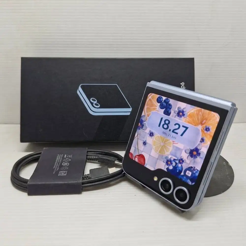 LIKE NEW 99% SAMSUNG GALAXY Z FLIP 6 5G 12/256 BLUE FULLSET SEIN NO MI