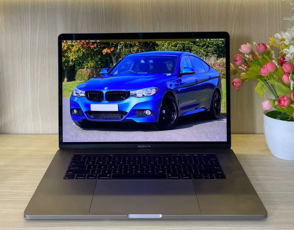 MacBook Pro A1990 (2018) 15 Dual VGA Core I7 16/256GB Touchbar