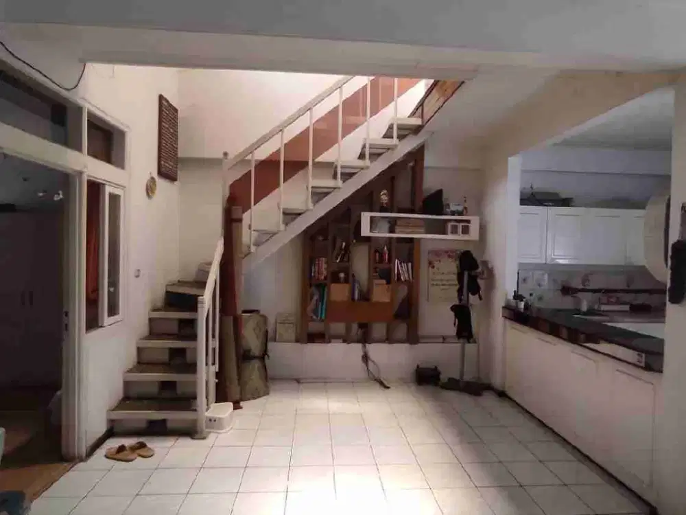 TURANGGA SALENDRO 2LANTAI HARGA 65JT/THN NEGO