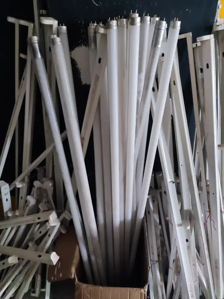 Lampu borongan Philips